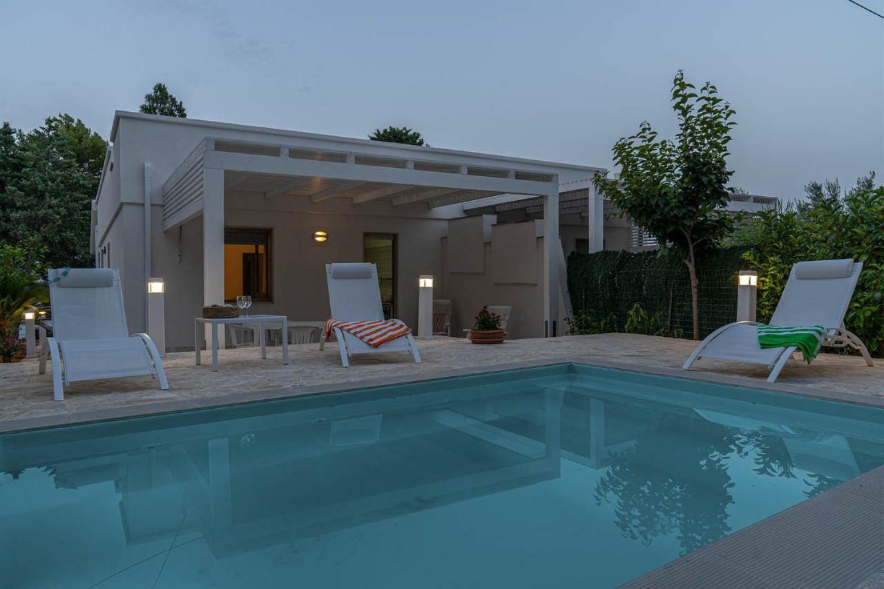 Palms Villa *